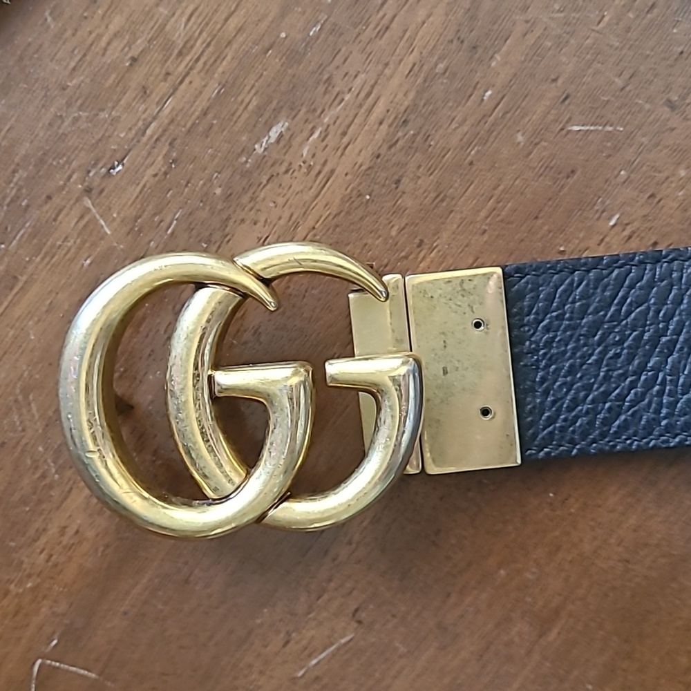 Gucci Black Belt with Gold Buckle - Picture 9 of 11